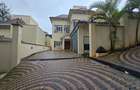 4 Bed Villa with En Suite in Kyuna - 3