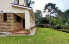 4 Bed House with Swimming Pool at Rosslyn - 11