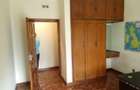 5 Bed House with En Suite in Lavington - 14