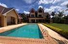5 Bed House with En Suite in Lavington - 2