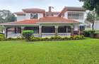 5 Bed House with En Suite at Rosslyn Road - 2