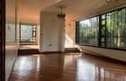 7 Bed House with En Suite in Runda - 3