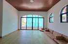 5 Bed Townhouse with En Suite in Lavington - 6