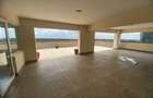 4 Bed Apartment with En Suite in Parklands - 8
