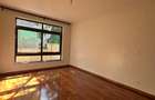 5 Bed Townhouse with En Suite in Lavington - 4