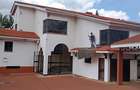 6 Bed House with En Suite at Off Un Avenue - 2