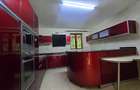 5 Bed House with En Suite in Lavington - 7