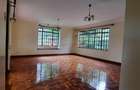 4 Bed Townhouse with En Suite at Lavington - 6