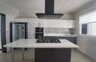 3 Bed Apartment with En Suite at Riverside Drive - 18