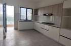 4 Bed Apartment with En Suite in Parklands - 12