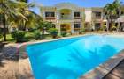4 Bed House with En Suite at Hr93 - 1