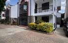 4 Bed Townhouse with En Suite in Lavington - 1