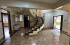 5 Bed Villa with En Suite at Lavington - 4