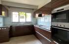 Serviced 3 Bed Apartment with En Suite in Westlands Area - 5