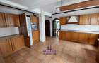 4 Bed Townhouse with En Suite at Riverside Dr - 4