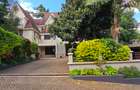 6 Bed Townhouse with En Suite at Lavington Green - 3