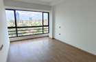 3 Bed Apartment with En Suite in Riverside - 10