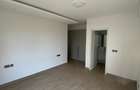 3 Bed Apartment with En Suite at Riverside Drive - 9