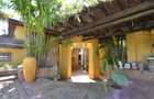 5 Bed House with En Suite in Runda - 2