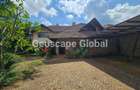 5 Bed House with En Suite in Runda - 2
