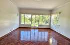 6 Bed House with En Suite in Rosslyn - 13
