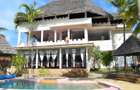 5 Bed Villa with En Suite in Watamu - 1