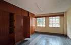 6 Bed House with En Suite in Nyari - 19