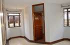 4 Bed Apartment with En Suite in Parklands - 9