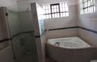 4 Bed Townhouse with En Suite in Spring Valley - 10