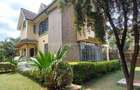5 Bed Townhouse with En Suite at Lavington Green - 1
