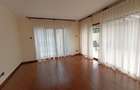 5 Bed Townhouse with En Suite at Convent Drive - 7