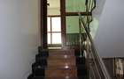 4 Bed Villa with En Suite in Westlands Area - 17