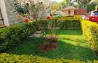 5 Bed Townhouse with En Suite at Lavington - 3