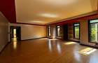 5 Bed Townhouse with En Suite in Lavington - 2