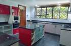5 Bed Townhouse with En Suite at Lavington - 8