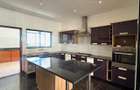 4 Bed Apartment with En Suite in Brookside - 4