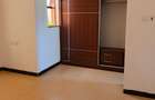 5 Bed Townhouse with En Suite at Lavington - 19