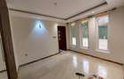 5 Bed Townhouse with En Suite at Lavington Road - 9