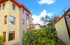 5 Bed Townhouse with En Suite at Lavington Green - 20