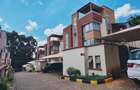 6 Bed Villa with En Suite in Lavington - 2