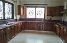 5 Bed Townhouse with En Suite in Lavington - 4