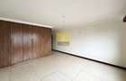 3 Bed Apartment with En Suite in Parklands - 12