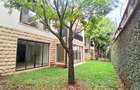 5 Bed Townhouse with En Suite in Lavington - 4