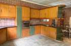 5 Bed House with En Suite in Runda - 11