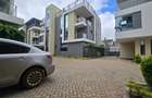 5 Bed Villa with En Suite in Lavington - 1