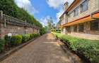6 Bed House with En Suite in Nyari - 20