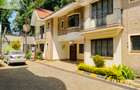 4 Bed Townhouse with En Suite at Brookside Area - 1