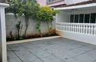 3 Bed House with Garden in Lavington - 2