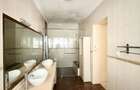 4 Bed Townhouse with En Suite at Riverside Drive - 9