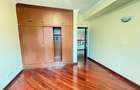 5 Bed Townhouse with En Suite in Lavington - 10